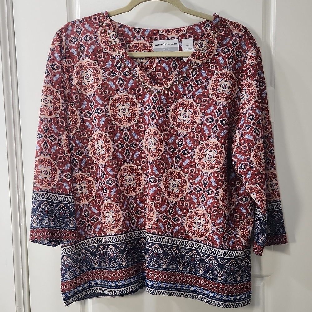 Alfred Dunner Women's Red and Navy Arabesque Burnout Blouse - Petite XL